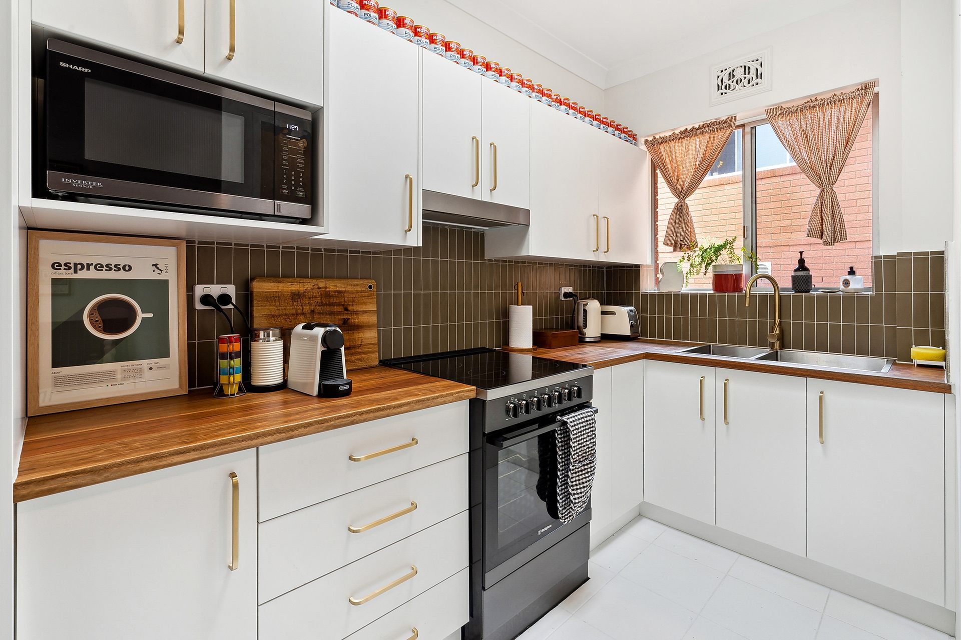 Apartment 12/14-16 Corrimal Street, Wollongong For Lease by Azure Property Agents - image 1