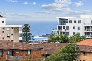 Apartment 12/14-16 Corrimal Street, Wollongong For Lease by Azure Property Agents - image 1